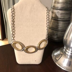 Two tone 3 ring necklace